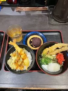 資さんうどん 博多千代店