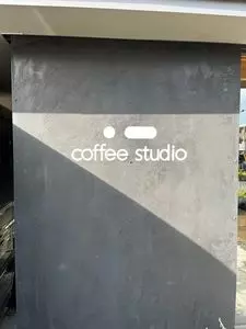 ・ー Coffee Studio（トンツー コーヒースタジオ）