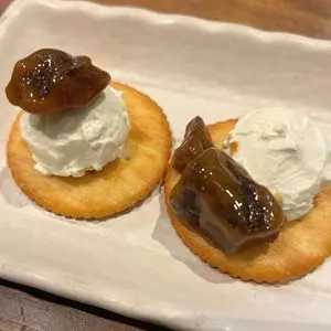 炭火串焼と旬鮮料理の店 しかまる