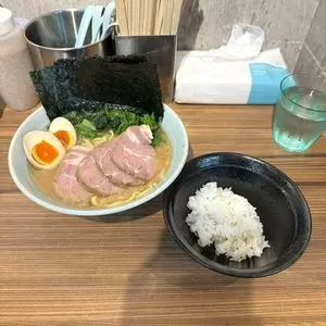 横浜ラーメン 渡来武 総本店