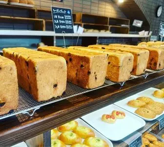 パン・ナガタ 本店