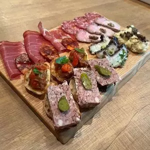 ビストロ料理とワインのお店 NicolaS（ニコラ）