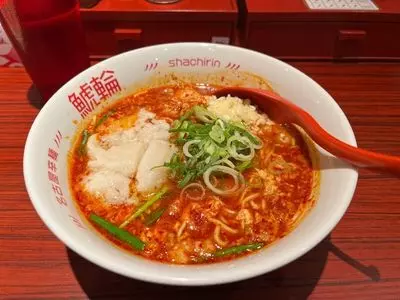 名古屋辛麺 鯱輪 3枚目