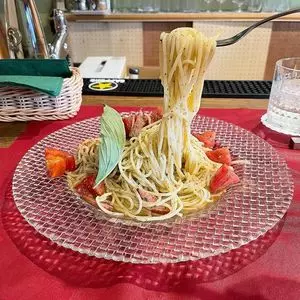 Dining Bar ONE（ダイニング バー ワン）