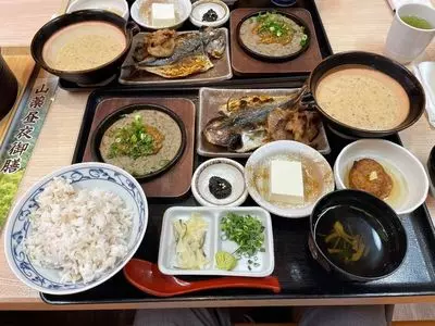 自然薯農家レストラン 山薬 宮城野本店