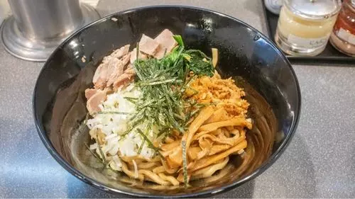 ラーメン 岡村屋