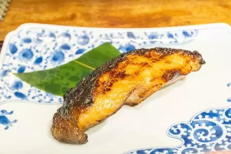 炭火焼食堂 こがね屋