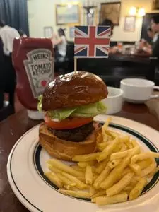 THE R.C. ARMS 有楽町店（ジアールシーアームズ）