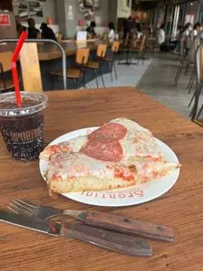 PIZZERIA SPONTINI カスケード原宿店（ピッツェリア スポンティーニ）