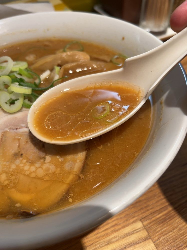 【東京近郊】居酒屋勝手にレビューさんが投稿した旭川ラーメン番外地 八重洲北口店（あさひかわらーめん・ばんがいち）に関する口コミの画像