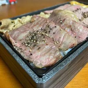 金獅子精肉店