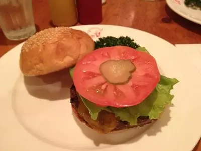 フランクリン・アベニュー（7025 Franklin Avenue）