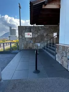 骨付鳥 一鶴 土器川店