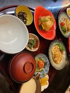 とろろや 本店