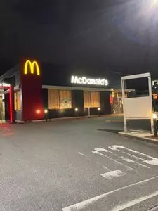 マクドナルド 真嘉比古島店