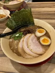 なりよし