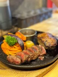 ステーキ＆ハンバーグ ひげ 札幌南5条本店（STEAK&HAMBURG HIGE）