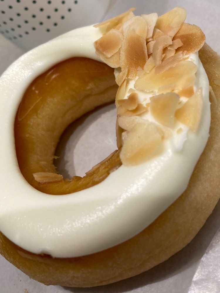 delicious_museum_7212さんが投稿したクリスピー・クリーム・ドーナツ THE OUTLETS SHONAN HIRATSUKA店（Krispy Kreme Doughnut）に関する口コミの画像