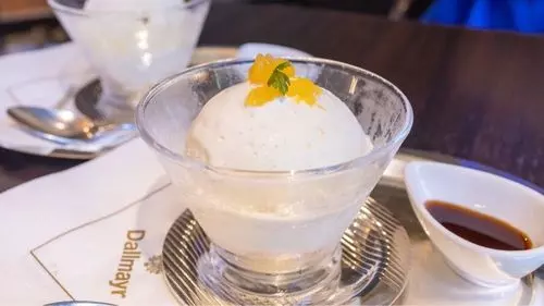 Cafe AMADEUS STORY