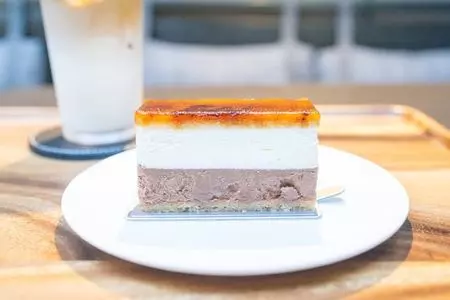 エミリー・フローゲ（Emilie Floge）