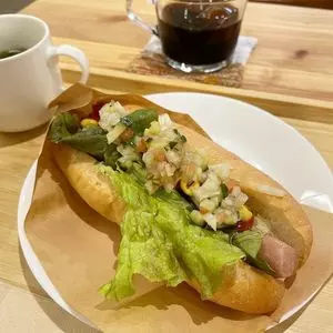エシカルCafe としょかんのとなり