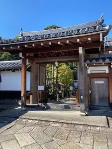 霊雲院