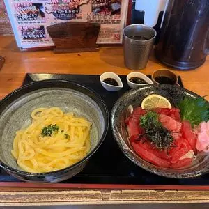 もちもちうどんの巌流島