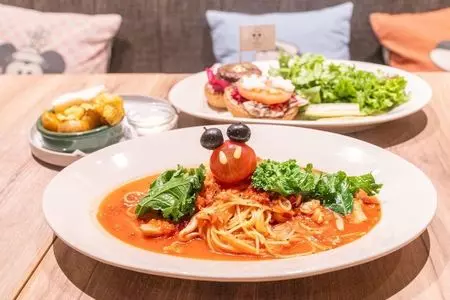 Disney HARVEST MARKET By CAFE COMPANY 渋谷ヒカリエ店（ディズニー ハーベスト マーケット バイ カフェ カンパニー）