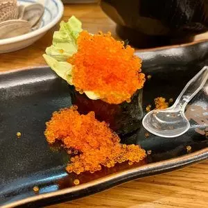 元祖ぶっち切り寿司 魚心 三宮店（うおしん）