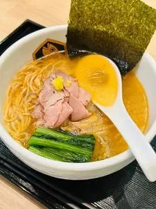 真鯛らーめん 麺魚 本店