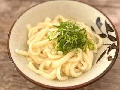 岸井うどん 天空のブルートレイン店