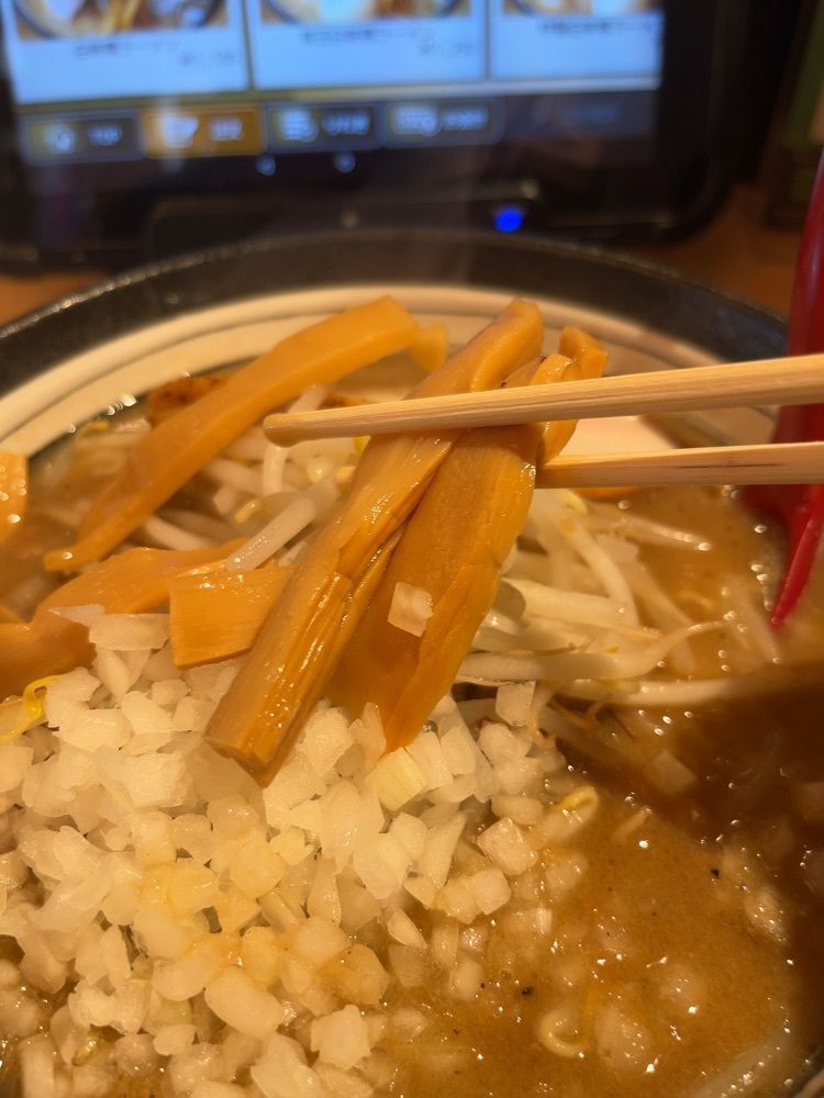 【東京近郊】居酒屋勝手にレビューさんが投稿した札幌味噌ラーメン アウラ 横浜駅西口パルナード店に関する口コミの画像