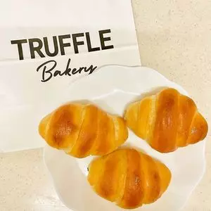 Truffle BAKERY 大阪本店（トリュフベーカリー）