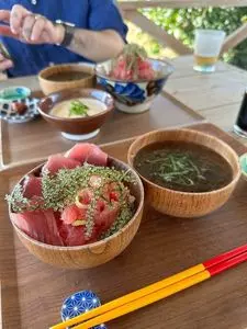つなや食堂