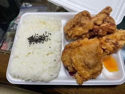 横浜まるざ唐揚げ工房 浜から