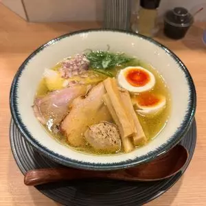 横浜淡麗らぁ麺 川上
