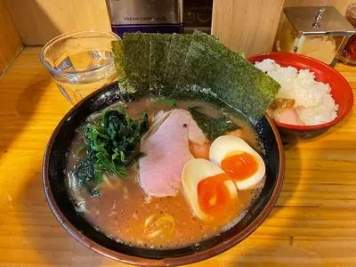 秋葉原ラーメン わいず 2枚目