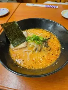 らーめんと餃子の店 尊鉢（ソンパチ）