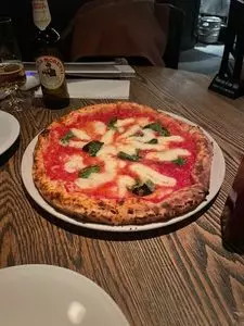 マザーズ 吉祥寺店（Trattoria e Pizzeria MOTHERS）