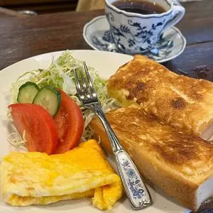 とらっど館