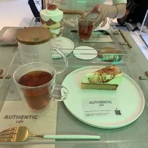 AUTHENTIC cafe（オーセンティック カフェ）