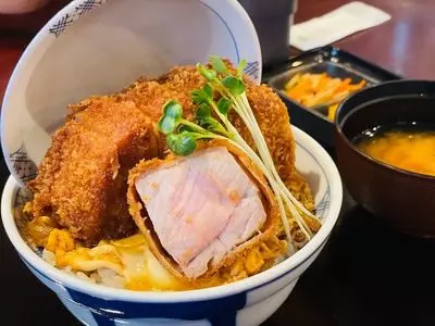 大衆食堂 すずの木