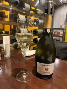 ITALIAN DINING&WINE BAR C'e Posto（チェポスト）