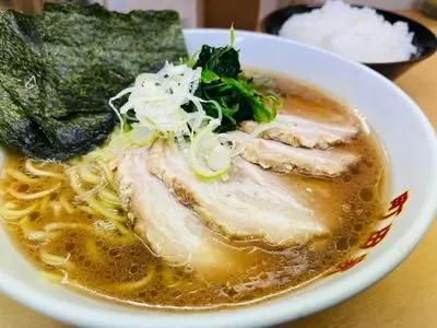 横浜ラーメン 町田家 新宿南口店