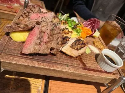 ル バー ラヴァン サンカンドゥ アザブ トウキョウ 麻布十番店（Le Bar a Vin 52 AZABU TOKYO）