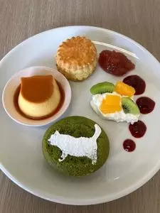 カフェ&ランチ やなぎに猫