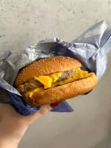 マクドナルド 20号つつじヶ丘店（McDonald's）