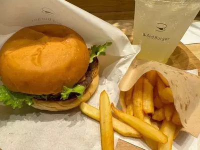 the 3rd Burger アトレ竹芝店（ザ・サードバーガー）