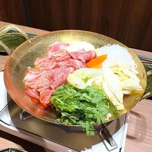 響 八馬 新宿靖国通り店