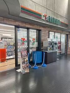 セブンイレブン 横浜みなとみらい3丁目店（SEVEN ELEVEN）